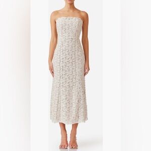 Elliatt Strapless Lace Dress